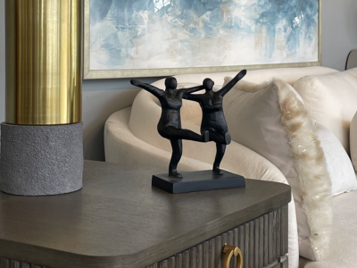 Metal Couple Swinging Legs Black